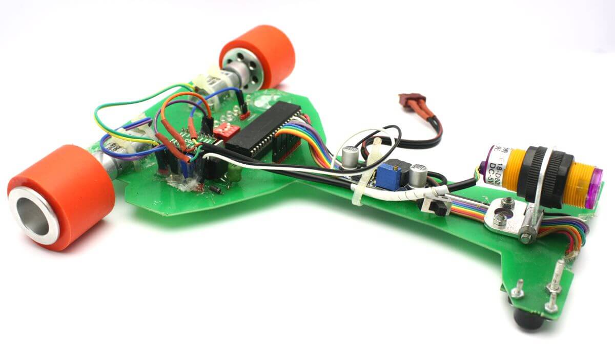 silicone-wheel-line-tracking-robot_1.jpg (48 KB)