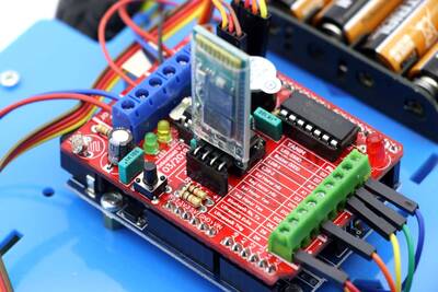 ROBOMOD 4WD Bluetooth Kontrollü Arduino Araba - Mavi (Demonte Montajsız)